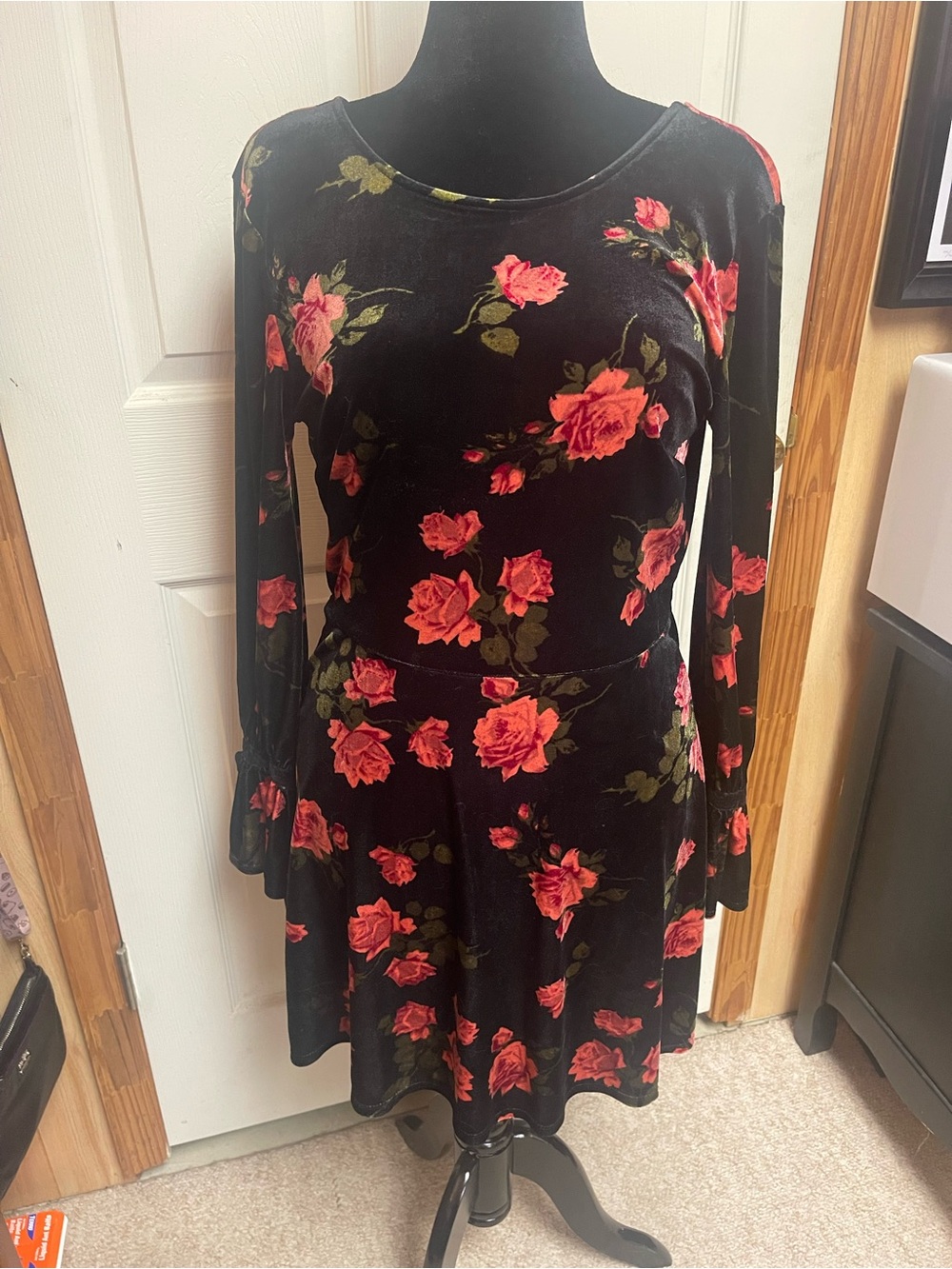 Xhilaration Black Velvet Long-Sleeve Floral Skater Dress - Red Rose Print